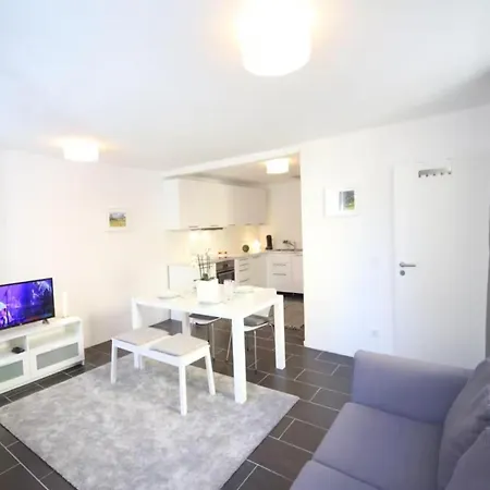 Hofhaus Land-idylle In Der Stadt 펜션 마인츠