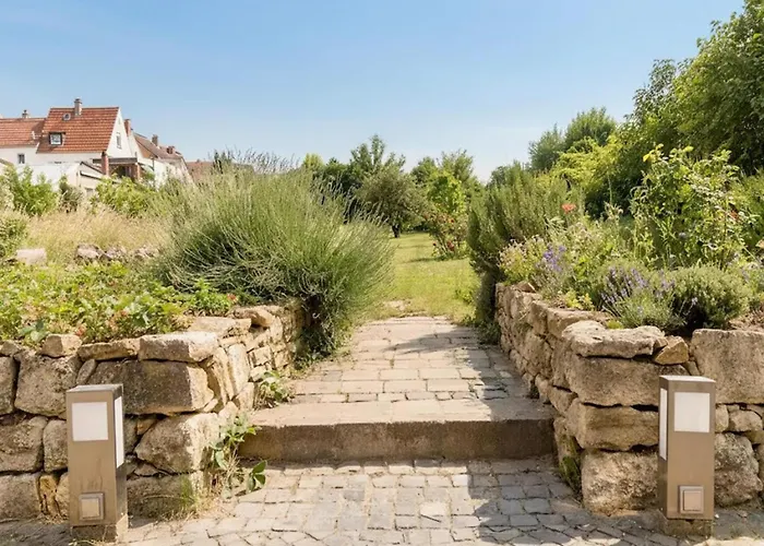 Hofhaus Land-idylle In Der Stadt בית נופש